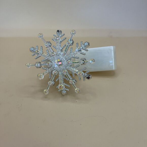 Bath & Body Works Wallflower Bundle Snowflake Bell Poinsettia Winter 5 Plugs - Picture 6 of 6